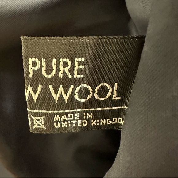 HARVIE & HUDSON London Vintage Navy Wool Overcoat Velvet Collar Quiet Luxury - Picture 15 of 16